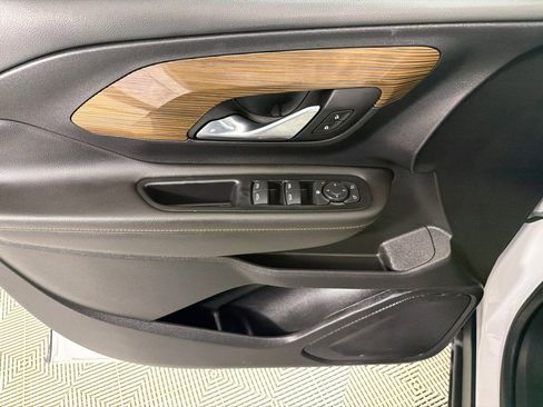 Used 2020 GMC Terrain SLE image 9