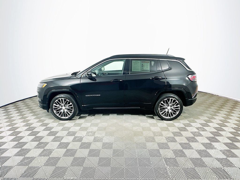 Used 2024 Jeep Compass Limited w/ Elite Group AWD/4WD image 6