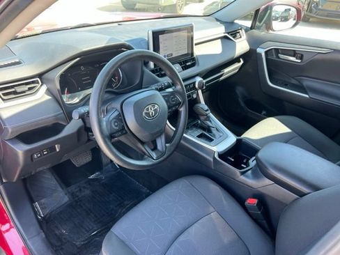 Used 2025 Toyota RAV4 XLE FWD image 14