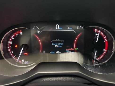 Used 2025 Toyota RAV4 XLE w/ Convenience Package image 23