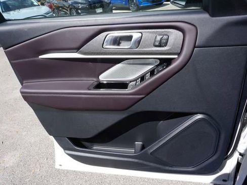 New 2026 Ford Explorer Platinum image 32