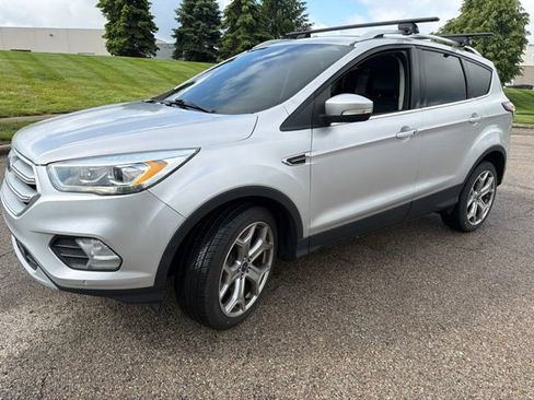 Used 2017 Ford Escape Titanium AWD/4WD image 4