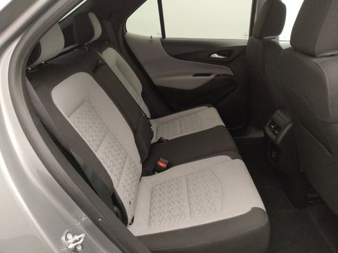 Used 2023 Chevrolet Equinox LT w/ Driver Convenience Package AWD/4WD image 19