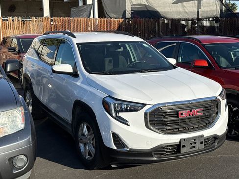 Used 2018 GMC Terrain SLE w/ Driver Convenience Package image 2