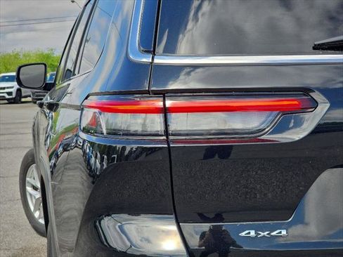 Certified 2023 Jeep Grand Cherokee L Laredo AWD/4WD image 11