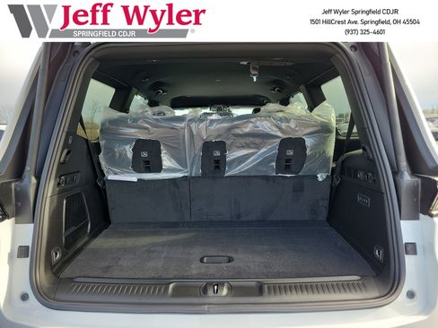 New 2026 Jeep Grand Wagoneer Limited image 5