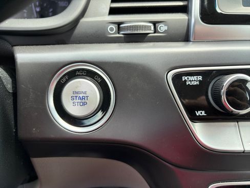 Used 2019 Hyundai Sonata Limited FWD image 24
