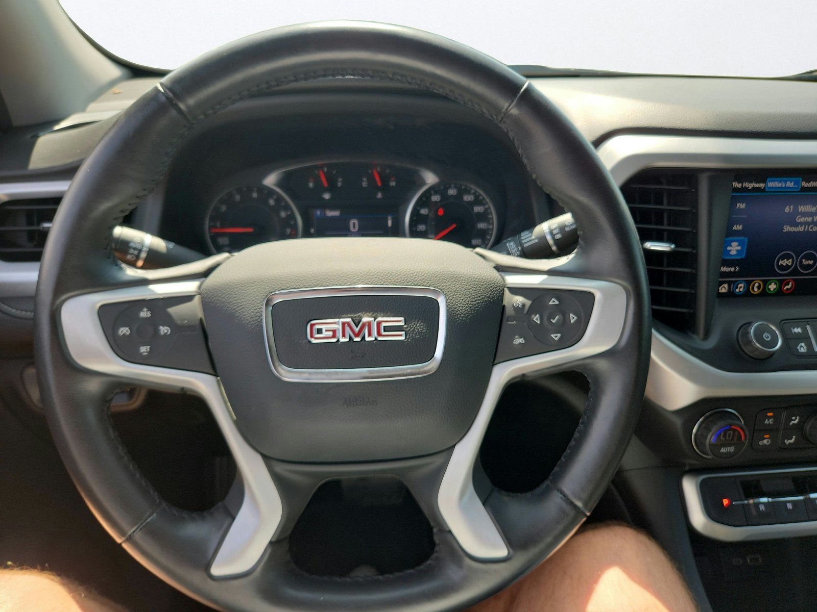 Used 2020 GMC Acadia SLE w/ Driver Convenience Package AWD/4WD image 15