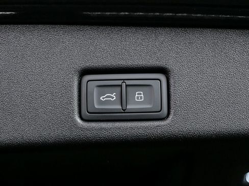 New 2026 Audi SQ5 Premium Plus image 33