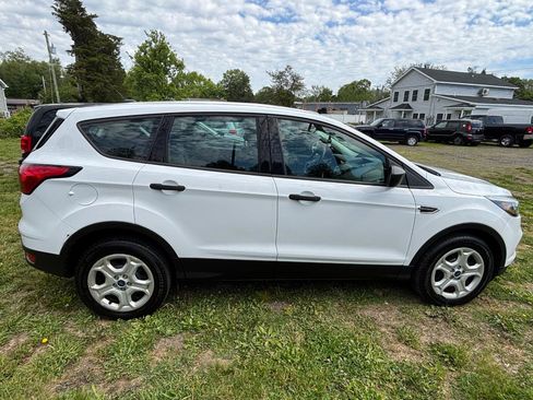 Used 2019 Ford Escape S FWD image 4