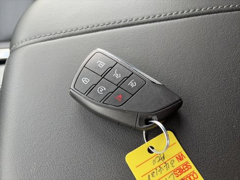 Used 2025 Chevrolet Tahoe LT image 30