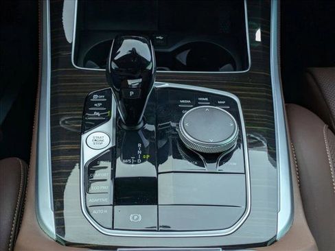 Used 2023 BMW X5 sDrive40i w/ Climate Comfort Package image 17