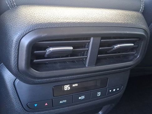 Used 2025 Honda Pilot EX-L image 12