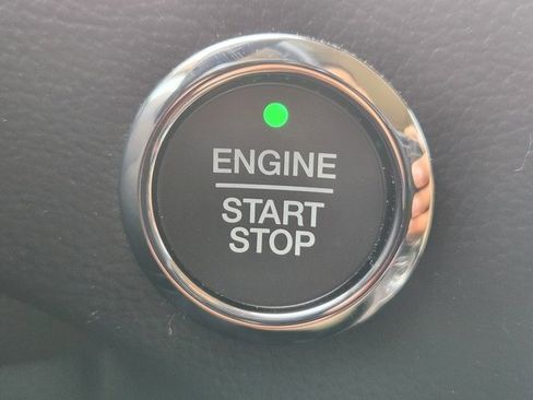 Used 2024 Ford Edge SEL w/ Convenience Package image 19