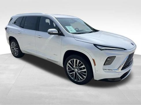 Used 2025 Buick Enclave Avenir w/ Super Cruise Package AWD/4WD image 10