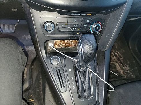 Used 2017 Ford Focus SE image 34