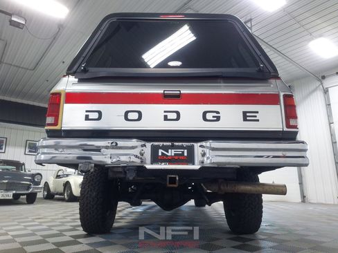 Used 1993 Dodge D/W Truck 250 AWD/4WD image 53