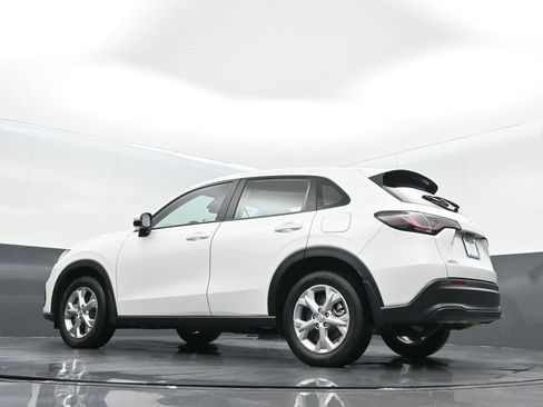 Certified 2025 Honda HR-V LX image 17