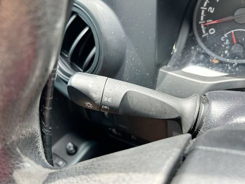 Used 2022 Toyota Tacoma SR w/ SR Convenience Package RWD image 19