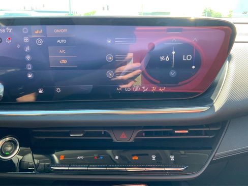 Used 2024 Buick Envision Preferred AWD/4WD image 32