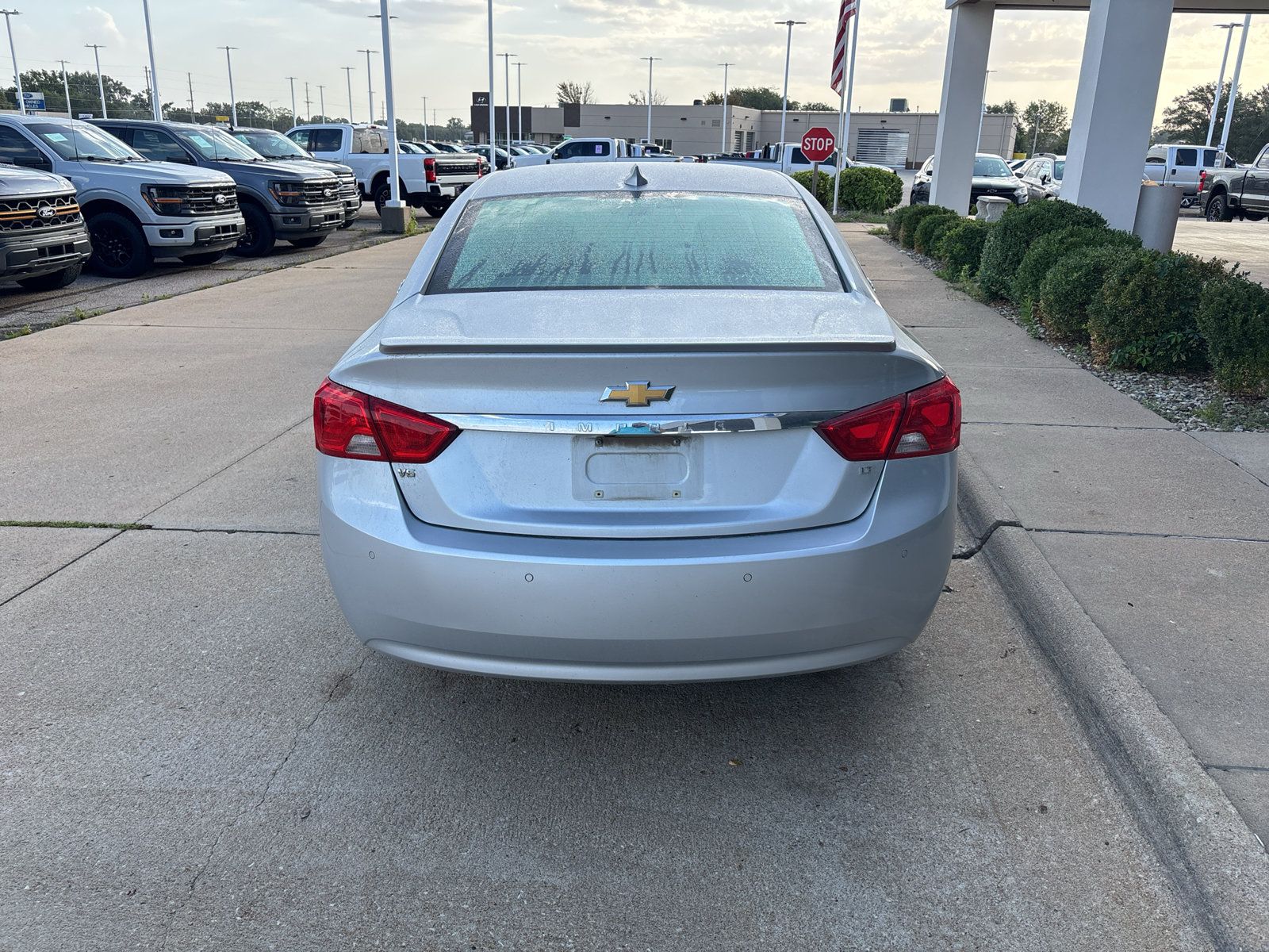 Used 2017 Chevrolet Impala LT w/ Leather Package FWD image 9