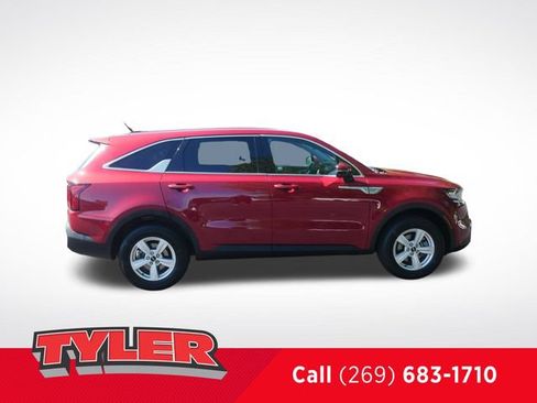 Used 2022 Kia Sorento LX AWD/4WD image 9