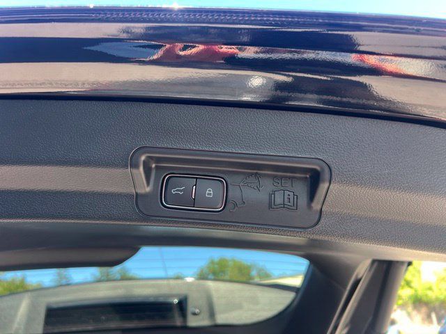 Used 2023 Ford Explorer ST-Line AWD/4WD image 18