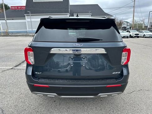 Used 2023 Ford Explorer XLT w/ Equipment Group 202A AWD/4WD image 7