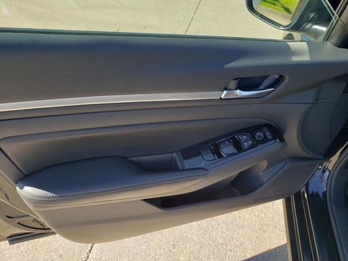 Certified 2023 Nissan Altima 2.5 SV image 13