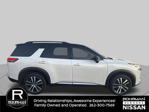 Used 2025 Nissan Pathfinder Platinum w/ Cargo Package AWD/4WD image 7