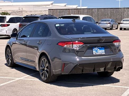 Used 2025 Toyota Corolla SE FWD image 4