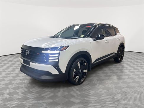 Certified 2025 Nissan Kicks SR w/ SR Premium Package image 7