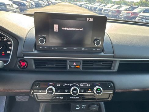 Used 2025 Honda Pilot Sport image 12