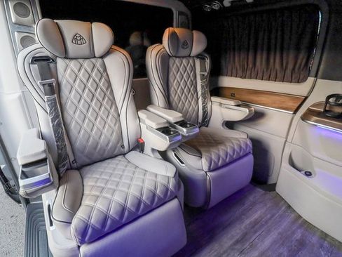 Used 2022 Mercedes-Benz Metris Passenger image 64