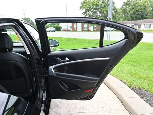 Used 2024 Genesis G70 2.5T AWD/4WD image 20