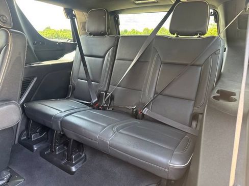 Used 2024 Chevrolet Tahoe Premier RWD image 13