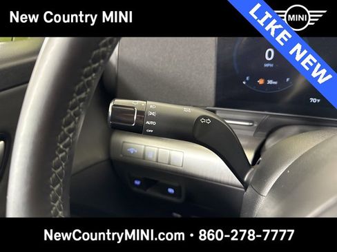 Used 2024 Hyundai Kona Limited image 28