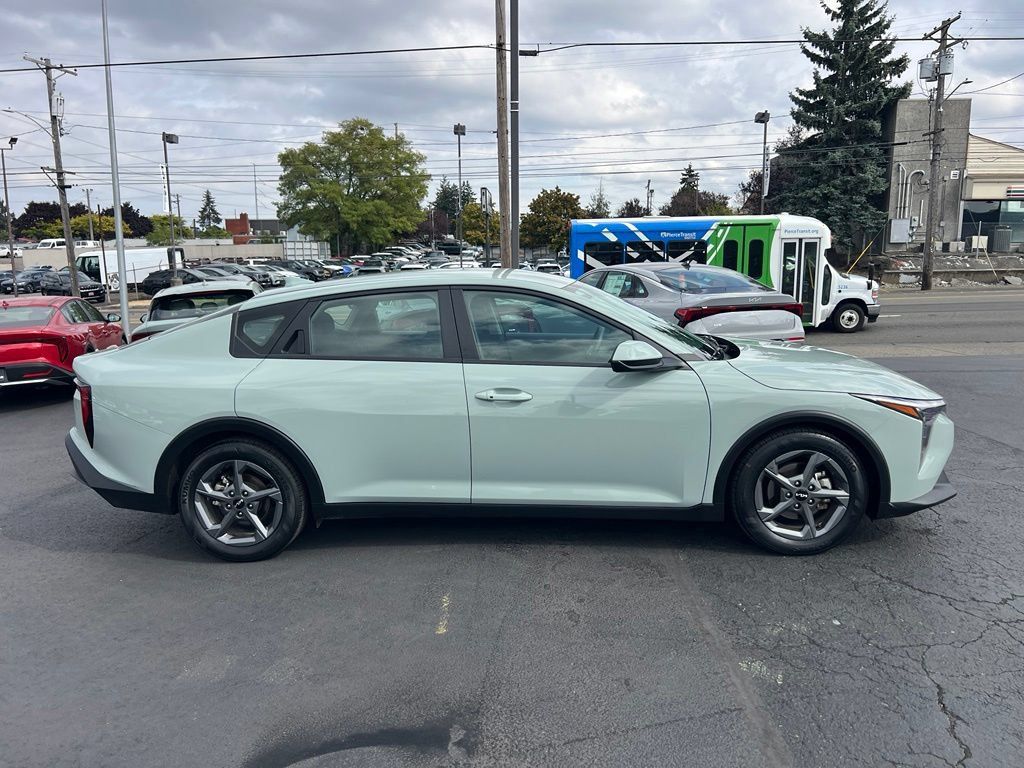 Used 2025 Kia K4 FWD image 8