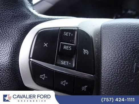 Used 2023 Ford Explorer XLT w/ Class IV Trailer Tow Package AWD/4WD image 14