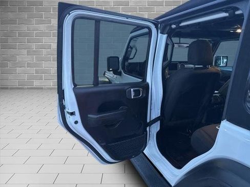 Used 2022 Jeep Wrangler Unlimited Sport image 11