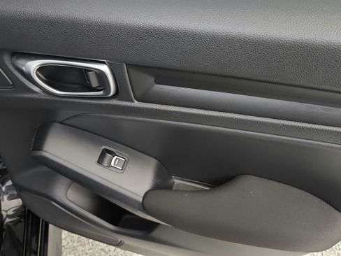 Used 2025 Honda Civic LX image 32