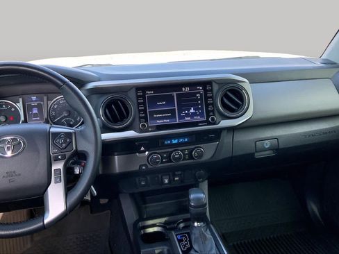Used 2022 Toyota Tacoma SR5 RWD image 7