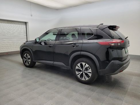 Used 2021 Nissan Rogue SV image 3