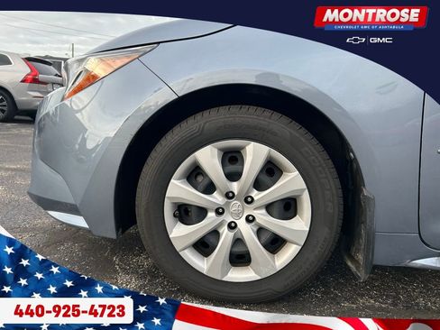 Used 2022 Toyota Corolla LE image 33