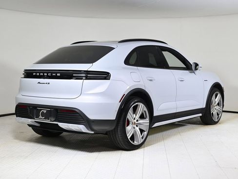 New 2025 Porsche Macan 4S Electric image 7