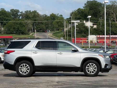 Used 2019 Chevrolet Traverse LT FWD image 5
