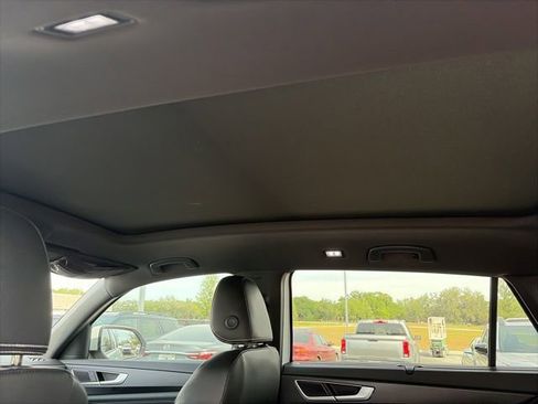 Used 2024 Volkswagen Atlas Cross Sport SEL R-Line AWD/4WD image 7