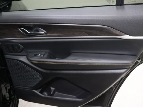 New 2026 Jeep Grand Cherokee L Limited AWD/4WD image 18