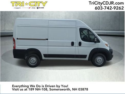 New 2026 RAM ProMaster 2500 w/ Convenience Group image 6