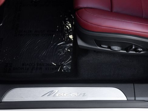 Certified 2026 Porsche Macan Electric RWD image 22